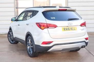 SPOTICAR Hyundai Santa Fe Santafe 2.2 Crdi Blue Drive Premium Se 4wd Euro 6 (s/s) 5d Used Car - Suv Diesel Beige - Bromsgrove - 1200560528_2