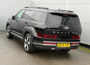 SPOTICAR Hyundai Santa Fe Santafe 1.6 T-gdi 13.8kwh Ultimate Auto 4wd Euro 6 (s/s) 5 Used Car - Suv Plug-in Hybrid Black - Darlington - 1200564818_3