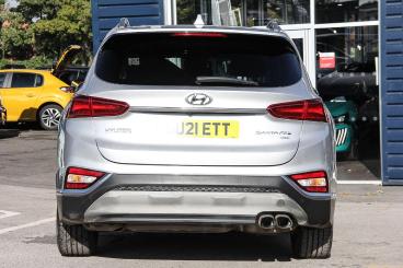 SPOTICAR Hyundai Santa Fe Santafe 2.2 Crdi Premium Se Auto 4wd Euro 6 (s/s) 5dr 7 Se Used Car - Suv Diesel Silver - Lichfield - 1200644109_3