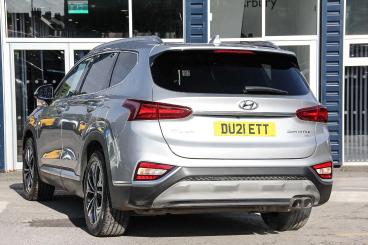 SPOTICAR Hyundai Santa Fe Santafe 2.2 Crdi Premium Se Auto 4wd Euro 6 (s/s) 5dr 7 Se Used Car - Suv Diesel Silver - Lichfield - 1200644109_5