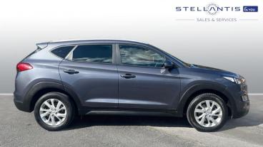 SPOTICAR Hyundai Tucson 1.6 Gdi Se Nav Euro 6 (s/s) 5dr Used Car - Suv Petrol Grey - Nottingham - 1200543032_2