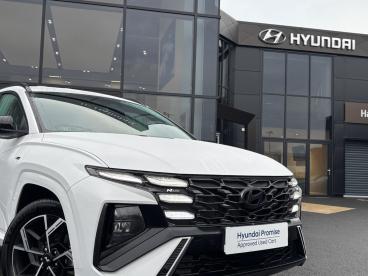 SPOTICAR Hyundai Tucson 1.6 T-gdi 13.8kwh N Line Auto Euro 6 (s/s) 5dr Used Car - Suv Plug-in Hybrid White - Eglinton - 1200548071_2