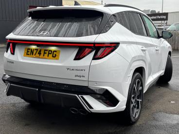 SPOTICAR Hyundai Tucson 1.6 T-gdi 13.8kwh N Line Auto Euro 6 (s/s) 5dr Used Car - Suv Plug-in Hybrid White - Eglinton - 1200548071_5