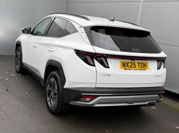 SPOTICAR Hyundai Tucson 1.6 T-gdi Advance Euro 6 (s/s) 5dr Used Car - Suv Petrol White - Darlington - 1200554991_3