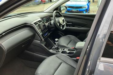 SPOTICAR Hyundai Tucson 1.6 T-gdi Ultimate Euro 6 (s/s) 5dr Used Car - Suv Petrol Grey - Rochester - 1200556840_3