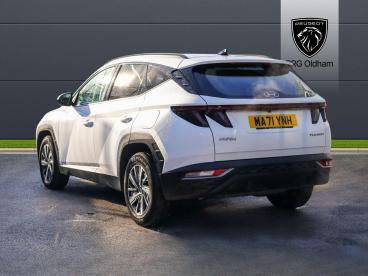 SPOTICAR Hyundai Tucson 1.6 T-gdi Se Connect Euro 6 (s/s) 5dr Used Car - Suv Petrol White - Oldham - 1200557468_3