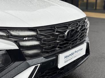 SPOTICAR Hyundai Tucson 1.6 T-gdi 13.8kwh N Line Auto Euro 6 (s/s) 5dr Used Car - Suv Plug-in Hybrid White - Eglinton - 1200570639_4