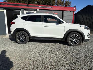 SPOTICAR Hyundai Tucson 1.6 T-gdi Go! Se Euro 6 5dr Used Car - Suv Petrol White - Inverness - 1200588327_2