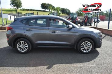 SPOTICAR Hyundai Tucson 2.0 Crdi Se Nav 4wd Euro 6 5dr Used Car - Suv Diesel Grey - Ballymena County Antrim - 1200588421_3