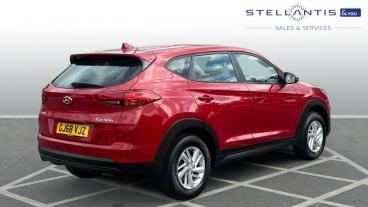 SPOTICAR Hyundai Tucson 1.6 Gdi S Connect Euro 6 (s/s) 5dr Used Car - Suv Petrol Red - Chingford - 1200600811_3