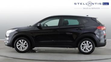 SPOTICAR Hyundai Tucson 1.6 Gdi Se Nav Euro 6 (s/s) 5dr Used Car - Suv Petrol Black - Birmingham - 1200620388_5