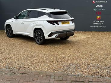 SPOTICAR Hyundai Tucson 1.6 T-gdi N Line Euro 6 (s/s) 5dr Used Car - Suv Petrol White - Kings Lynn - 1200622171_4
