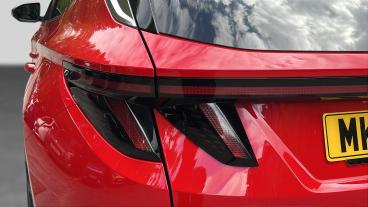 SPOTICAR Hyundai Tucson 1.6 T-gdi Mhev Ultimate Dct Euro 6 (s/s) 5dr Used Car - Suv Hybrid Red - Stockport - 1200624114_5