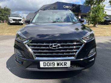 SPOTICAR Hyundai Tucson 1.6 Gdi Premium Euro 6 (s/s) 5dr Used Car - Suv Petrol Black - Swansea - 1200624309_2