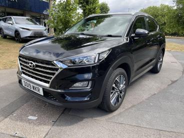 SPOTICAR Hyundai Tucson 1.6 Gdi Premium Euro 6 (s/s) 5dr Used Car - Suv Petrol Black - Swansea - 1200624309_3