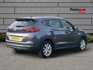 SPOTICAR Hyundai Tucson 1.6 Gdi Blue Drive Se Nav Euro 6 (s/s) 5dr Used Car - Suv Petrol Grey - Derby - 1200631793_4