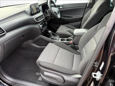 SPOTICAR Hyundai Tucson 1.6 T-gdi Se Nav Dct Euro 6 (s/s) 5dr Used Car - Suv Petrol Black - Eastbourne - 1200633839_2