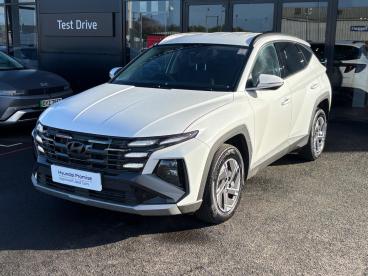 SPOTICAR Hyundai Tucson 1.6t Advance Auto Euro 6 (s/s) 5dr Used Car - Suv Hybrid White - Eglinton - 1200635090_4