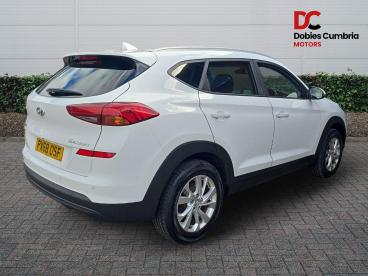 SPOTICAR Hyundai Tucson 1.6 Gdi Blue Drive Se Nav Euro 6 (s/s) 5dr Used Car - Suv Petrol White - Workington - 1200636182_3