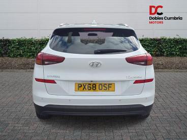 SPOTICAR Hyundai Tucson 1.6 Gdi Blue Drive Se Nav Euro 6 (s/s) 5dr Used Car - Suv Petrol White - Workington - 1200636182_4