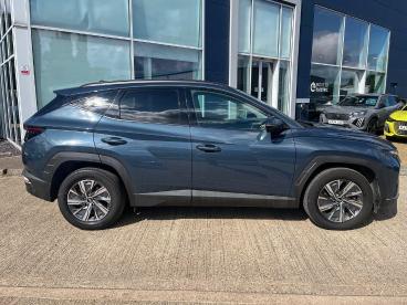 SPOTICAR Hyundai Tucson 1.6 T-gdi Se Connect Euro 6 (s/s) 5dr Used Car - Suv Petrol Blue - Kettering - 1200636668_2