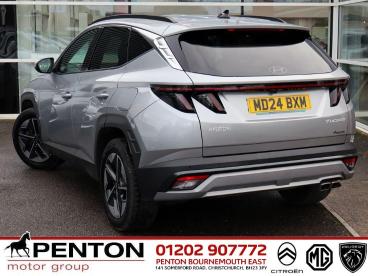 SPOTICAR Hyundai Tucson 1.6 T-gdi Premium Euro 6 (s/s) 5dr Used Car - Suv Petrol Silver - Christchurch - 1200636995_4