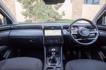 SPOTICAR Hyundai Tucson 1.6 T-gdi Premium Euro 6 (s/s) 5dr Used Car - Suv Petrol Red - Nuneaton - 1200641017_3