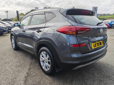 SPOTICAR Hyundai Tucson 1.6 Crdi Mhev Se Nav Euro 6 (s/s) 5dr Used Car - Suv Hybrid Grey - Eglinton - 1200641734_5