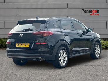 SPOTICAR Hyundai Tucson 1.6 Crdi Mhev Se Nav Euro 6 (s/s) 5dr Used Car - Suv Hybrid Black - Derby - 1200642838_4