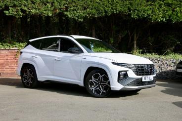 SPOTICAR Hyundai Tucson 1.6 T-gdi N Line Euro 6 (s/s) 5dr Used Car - Suv Petrol White - Warwick - 1200643729_1
