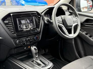 SPOTICAR Isuzu D-max 1.9 Td Utility Auto 4wd Euro 6 (s/s) 4dr Used Car - Commercial Vehicle Diesel Black - Wantage - 1200539619_3