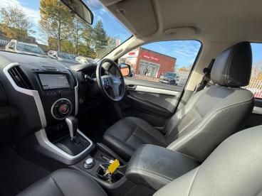 SPOTICAR Isuzu D-max 1.9 Td Utah Auto 4wd Euro 6 4dr Used Car - Commercial Vehicle Diesel Red - Wantage - 1200554253_5
