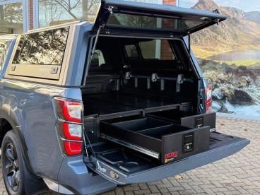 SPOTICAR Isuzu D-max V-cross Steel Edition Used Car - Pick-up Diesel Grey - Wantage - 1200554821_2