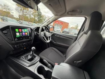 SPOTICAR Isuzu D-max 1.9 Td Utility Diff Lock 4wd Euro 6 (s/s) 2dr Used Car - Commercial Vehicle Diesel Green - Wantage - 1200556455_2