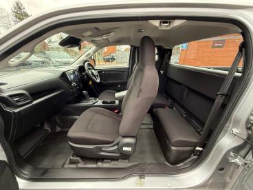 SPOTICAR Isuzu D-max 1.9 Td Utility Auto 4wd Euro 6 (s/s) 2dr Used Car - Commercial Vehicle Diesel Silver - Wantage - 1200564303_3