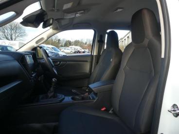 SPOTICAR Isuzu D-max 1.9 Td Utility Diff Lock 4wd Euro 6 (s/s) 4dr Used Car - Commercial Vehicle Diesel White - Devizes - 1200568365_2