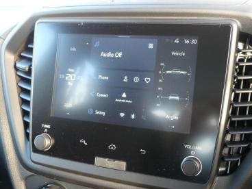 SPOTICAR Isuzu D-max 1.9 Td Utility Diff Lock 4wd Euro 6 (s/s) 4dr Used Car - Commercial Vehicle Diesel White - Devizes - 1200568365_5