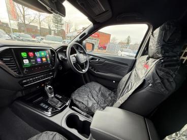 SPOTICAR Isuzu D-max 1.9 Td V-cross Commercial Auto 4wd Euro 6 (s/s) 4d Used Car - Commercial Vehicle Diesel  - Wantage - 1200570134_4