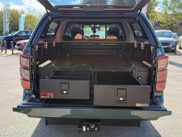 SPOTICAR Isuzu D-max 1.9 Td V-cross Auto 4wd Euro 6 (s/s) 4dr Used Car - Commercial Vehicle Diesel Green - Wantage - 1200571205_2