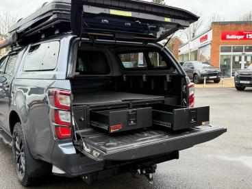 SPOTICAR Isuzu D-max 1.9 Td V-cross 4wd Euro 6 (s/s) 4dr Used Car - Commercial Vehicle Diesel Grey - Wantage - 1200575499_3