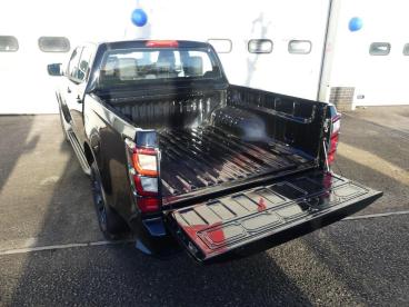 SPOTICAR Isuzu D-max 1.9 Td V-cross Auto 4wd Euro 6 (s/s) 4dr Used Car - Commercial Vehicle Diesel Black - Devizes - 1200577636_3