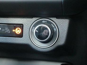 SPOTICAR Isuzu D-max 1.9 Td V-cross Auto 4wd Euro 6 (s/s) 4dr Used Car - Commercial Vehicle Diesel Black - Devizes - 1200577636_5