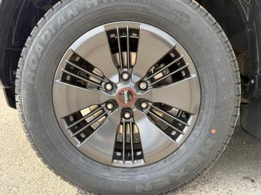 SPOTICAR Isuzu D-max 1.9 Td V-cross Auto 4wd Euro 6 (s/s) 4dr Used Car - Commercial Vehicle Diesel Grey - Wantage - 1200592922_5