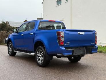 SPOTICAR Isuzu D-max 1.9 Td Dl40 Auto 4wd Euro 6 (s/s) 4dr Used Car - Commercial Vehicle Diesel Blue - Luton - 1200594538_5