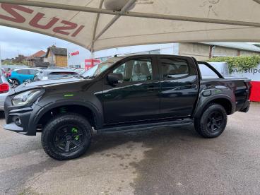 SPOTICAR Isuzu D-max 1.9 Td Xtr Nav+ 4wd Euro 6 4dr Used Car - Commercial Vehicle Diesel Black - Luton - 1200594543_1