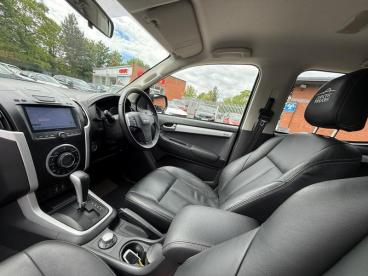 SPOTICAR Isuzu D-max 1.9 Td At35 Auto 4wd Euro 6 4dr Used Car - Pick-up Diesel Grey - Wantage - 1200604655_5