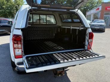SPOTICAR Isuzu D-max 1.9 Td Yukon 4wd Euro 6 4dr Used Car - Commercial Vehicle Diesel White - Wantage - 1200616073_5