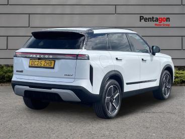 SPOTICAR Jaecoo 7 J7 1.5t Shs 18.3kwh Luxury Auto Euro 6 (s/s) 5dr Used Car - Suv Plug-in Hybrid White - Sheffield - 1200633058_4