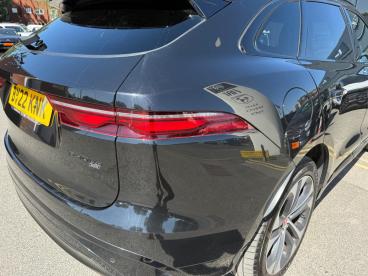 SPOTICAR Jaguar F-pace 2.0 P400e 17.1kwh R-dynamic Black Auto Awd Euro 6 Used Car - Suv Plug-in Hybrid Black - Wakefield - 1200526227_5