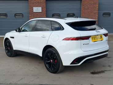 SPOTICAR Jaguar F-pace 2.0 P400e 17.1kwh R-dynamic Black Auto Awd Euro 6 Used Car - Suv Plug-in Hybrid White - Billinghay - 1200589319_4